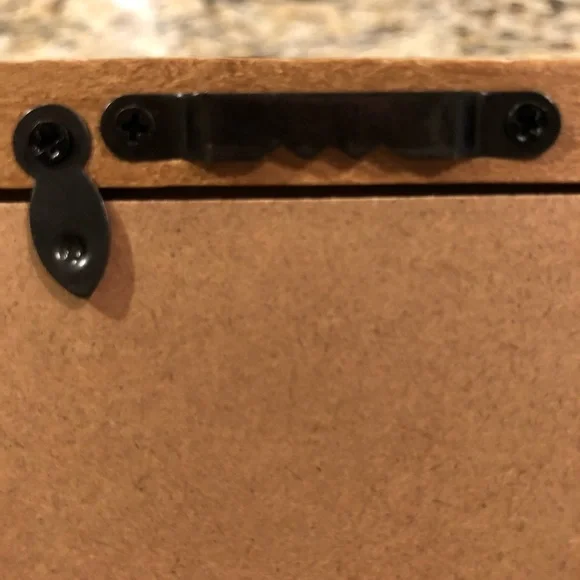 Rustic farmhouse style wooden frame w/corrugated metal & photo clip - Picture 7 of 10